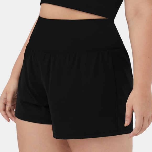 HALARA - NWT Back Pocket Plus Side Hidden Pocket 2-in-1 Gym Plus Size Shorts - Picture 3 of 13